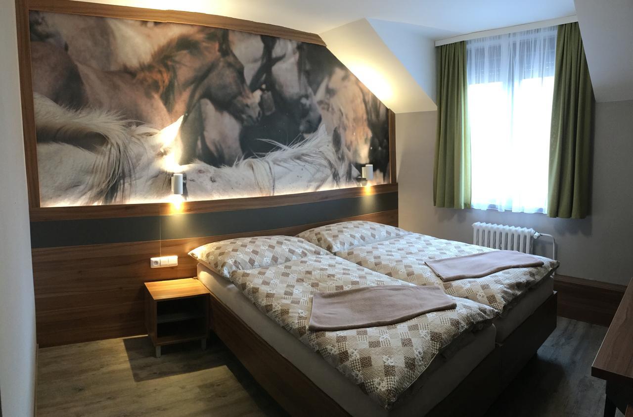 U Kone Hotel Beroun (Central Bohemian)